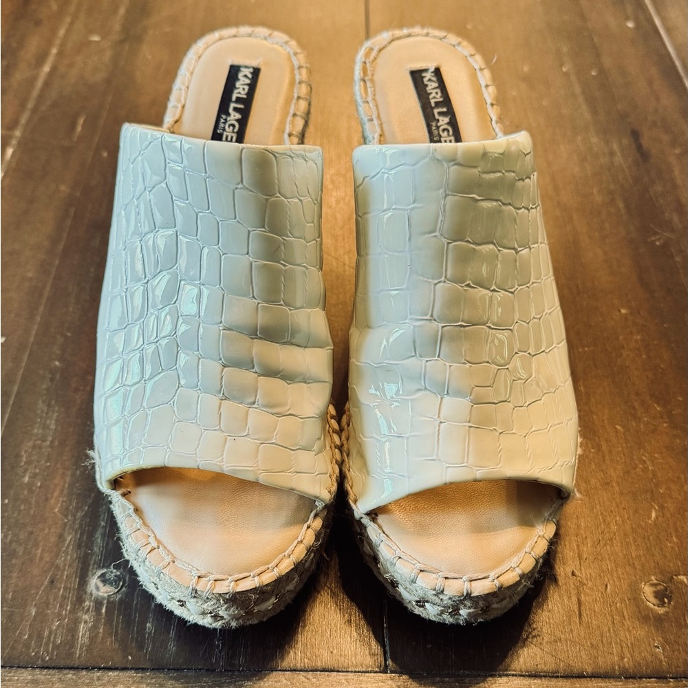 Karl Lagerfeld Paris Woman’s wedge; size 8